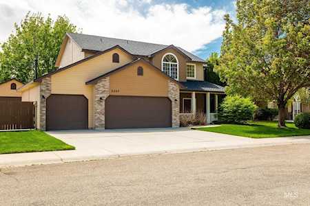 2287 W Tumble Creek Dr Meridian, ID 83646