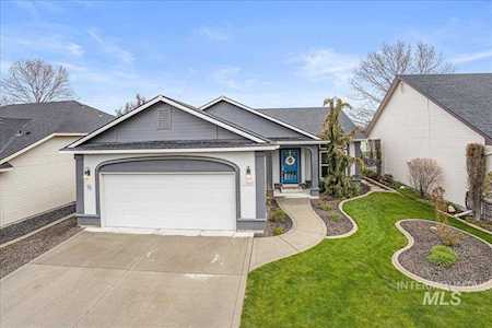 6838 E Greens Dr Nampa, ID 83687