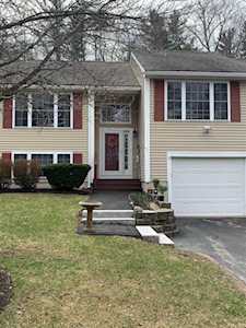 32 Forrest St Hampstead, NH 03826