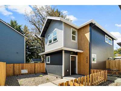 3825 NE 11th AVE #B Portland, OR 97212