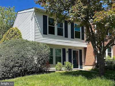 10601 Delfield Ct Laurel, MD 20723
