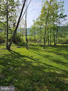 105 Woodward Ln Spring Mills, PA 16875