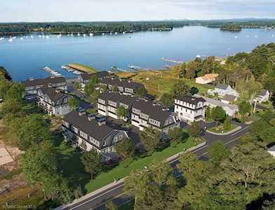 25 Little Bay Dr Dover, NH 03820