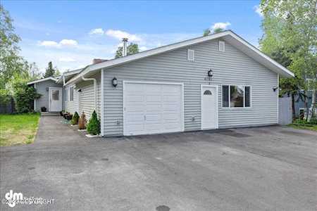 4732 Denali St Anchorage, AK 99503