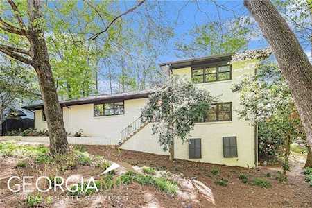 966 Vistavia Circle Decatur, GA 30033
