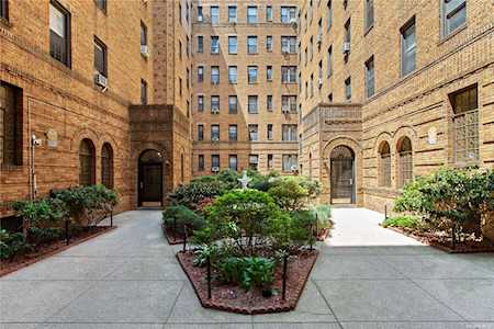 83-44 Lefferts Boulevard #1K Kew Gardens, NY 11415