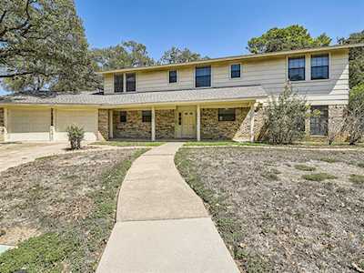 401 Rocky Canyon Court Arlington, TX 76011