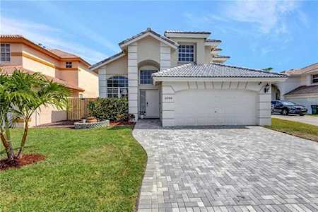 6944 NW 26th St Margate, FL 33063