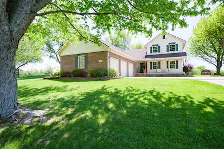 885 W Upland Ct Mooresville, IN 46158