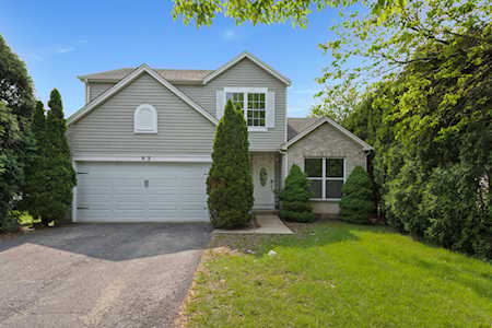 92 Canterbury Trl Romeoville, IL 60446