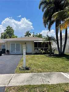 5021 NE 22nd Ave Lighthouse Point, FL 33064