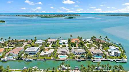 19 Island Road Sewalls Point, FL 34996