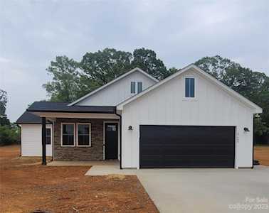 27664 Taylor Ln Albemarle, NC 28001
