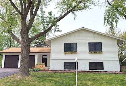 6706 Patton Dr Woodridge, IL 60517