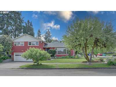 7510 NE Mason ST Portland, OR 97218