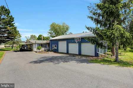 219 Heritage Dr Gettysburg, PA 17325