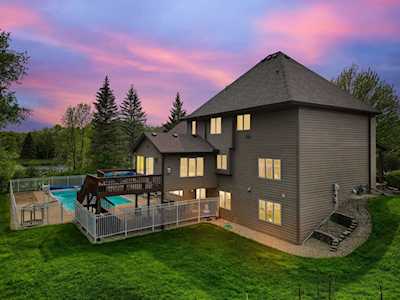 5652 Erik Lane Shoreview, MN 55126
