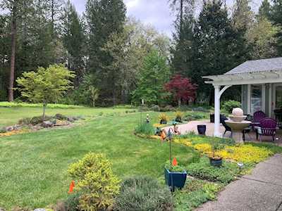 5822 New Hope Rd Grants Pass, OR 97527