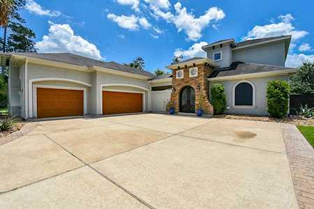 39 New Oak Trl Humble, TX 77346