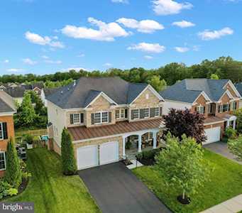 42395 Rising Moon Place Brambleton, VA 20148