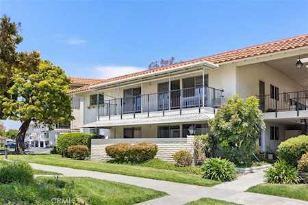 2324 Via Puerta #O Laguna Woods, CA 92637