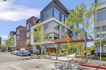 1039 Foster Square Ln #201 Foster City, CA 94404