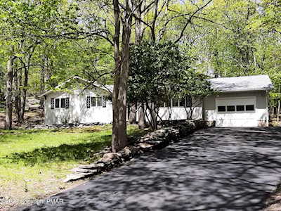6437 Crestview Rd Swiftwater, PA 18370