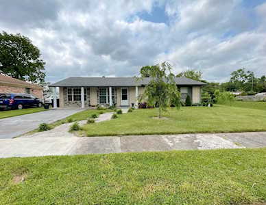 2317 Shandon Dr Lexington, KY 40505