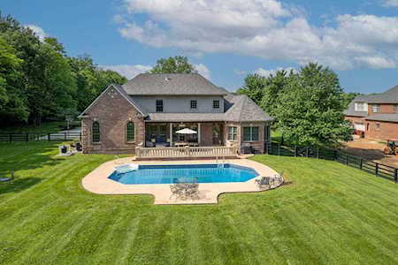 639 Burr Oak Dr Nicholasville, KY 40356
