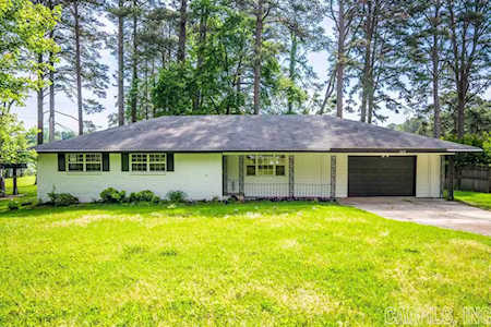 1821 W Lakeview Dr Benton, AR 72015