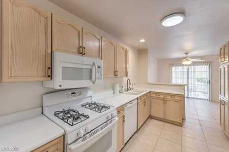 7641 Bauble Ave Las Vegas, NV 89128