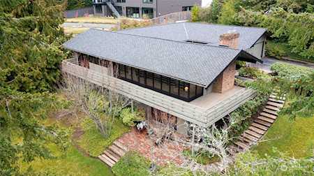 8612 NE 14th St Clyde Hill, WA 98004