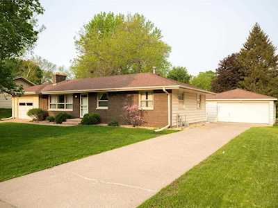 584 Inca Lane New Brighton, MN 55112