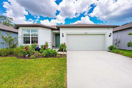6494 Bradford Woods Dr Zephyrhills, FL 33542