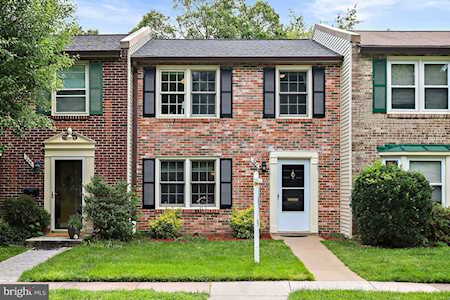 287 Gundry Dr Falls Church, VA 22046
