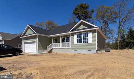 420 Summit Dr Seaford, DE 19973