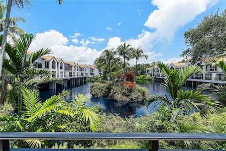 6761 SW 89th Ter Pinecrest, FL 33156