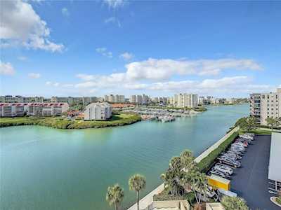 7400 Sun Island Dr S #804 South Pasadena, FL 33707