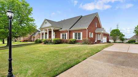 1053 Woodland Trace Ln Cordova, TN 38018