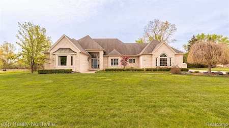 36813 Teal Ct Farmington Hills, MI 48335