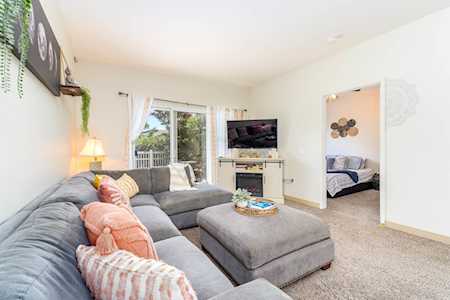 127 Punohu Ln #4 Lahaina, HI 96761