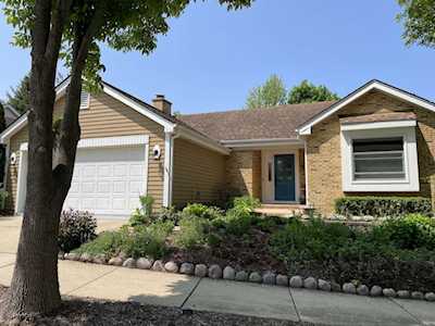 415 River Bluff Circle Naperville, IL 60540