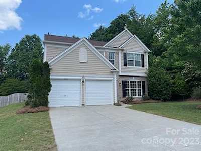 8300 Cutters Spring Dr Waxhaw, NC 28173