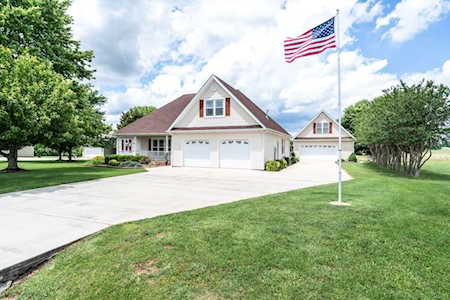 218 Charlotte Dr Winchester, TN 37398