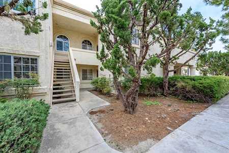 1050 La Tortuga Dr #18 Vista, CA 92081