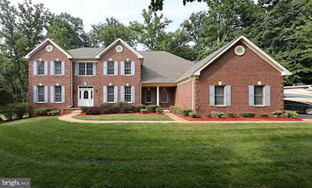 11526 Seneca Woods Ct Great Falls, VA 22066