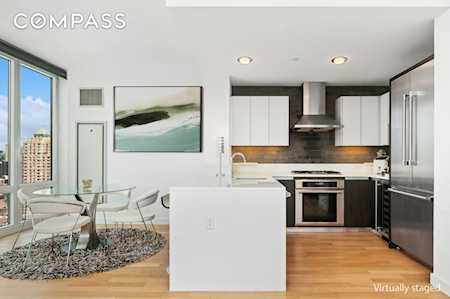 247 W 46th St #3102 New York, NY 10036