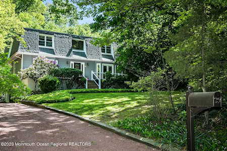 29 Coquette Ln Middletown, NJ 07748