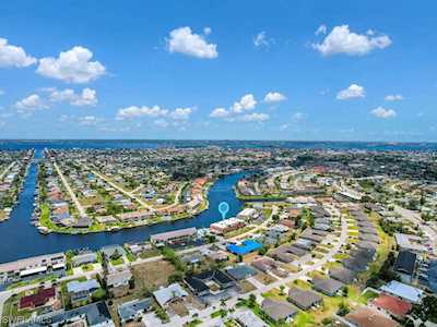 3703 SE 10th Ave #5 Cape Coral, FL 33904