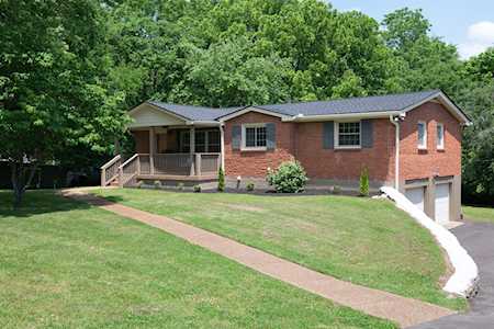 2417 Fairbrook Dr Nashville, TN 37214